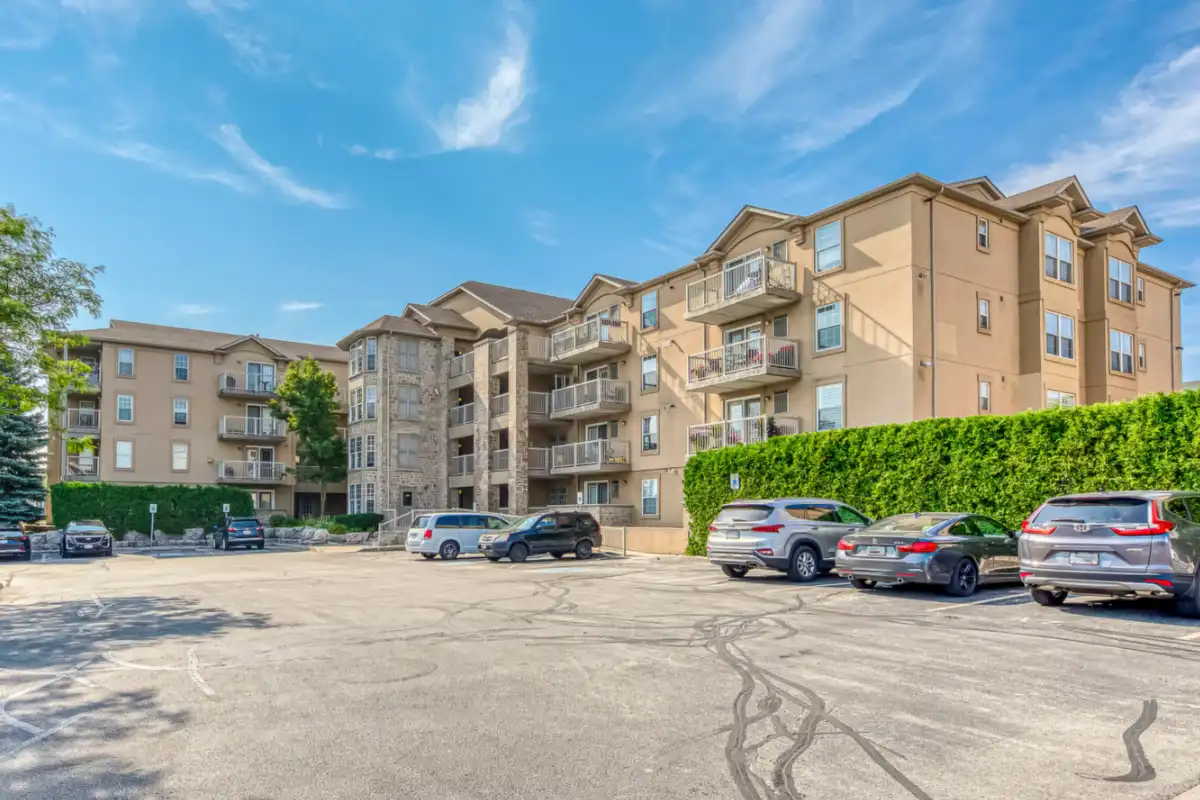 1800-1830 Walkers Line, Burlington - Woodbridge Condominiums in Tansley.