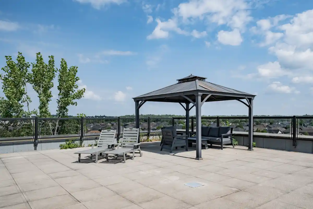 Rooftop Terrace with barbecue.